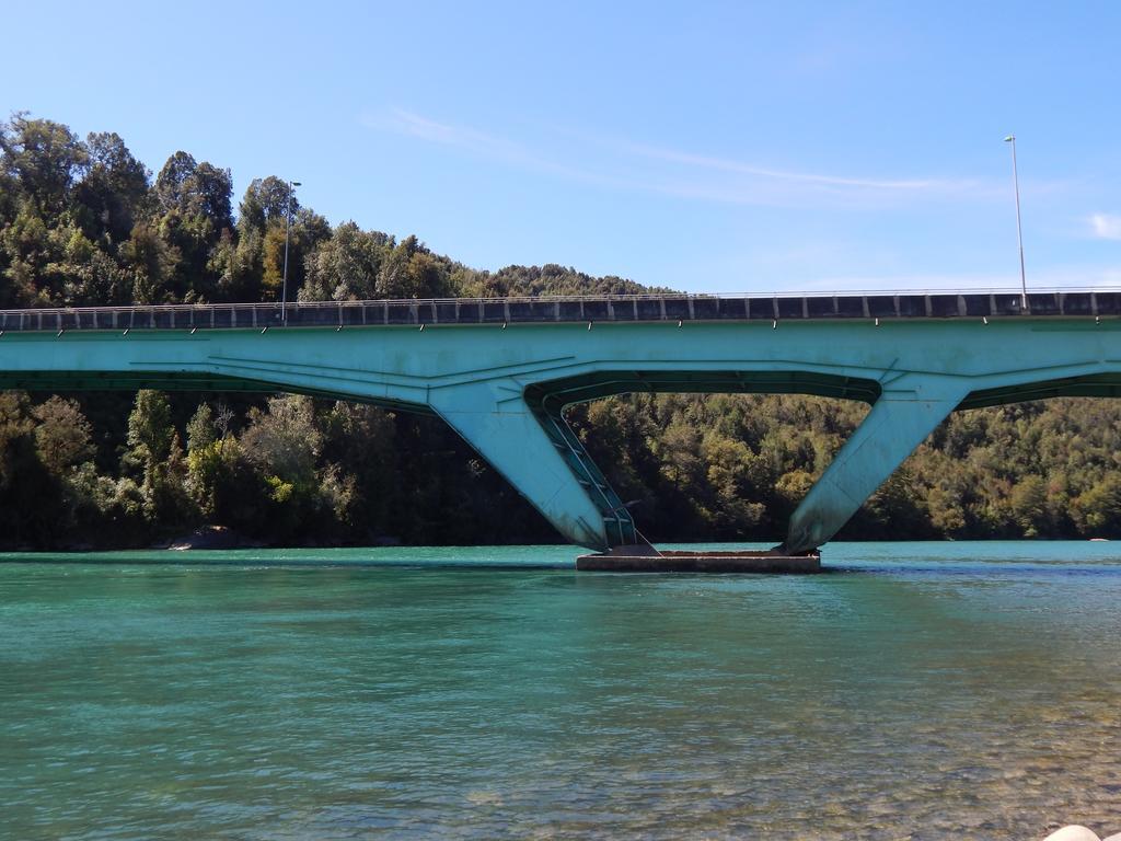 Cabanas Nutrias Patagonicas Puelo River Eksteriør bilde