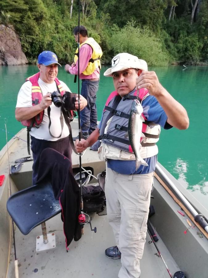 Cabanas Nutrias Patagonicas Puelo River Eksteriør bilde